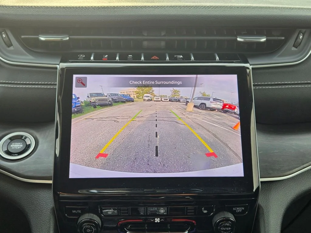 Used 2023 White Jeep Limited image 23