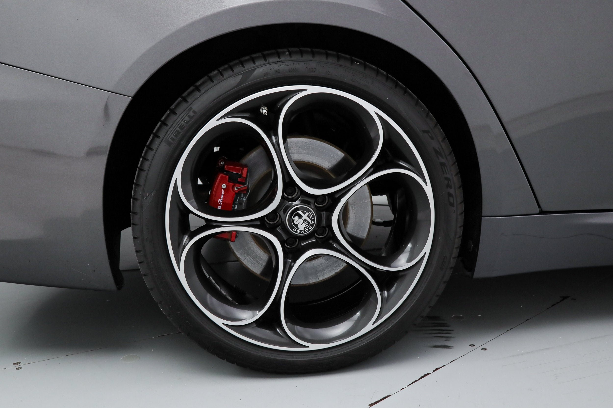 Used 2023 Gray Alfa Romeo Veloce image 21