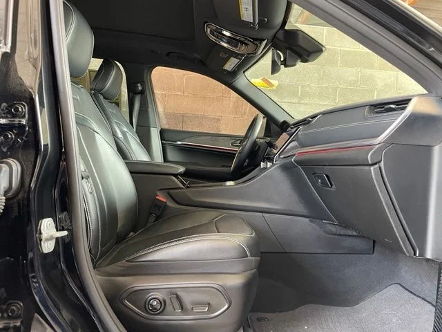 Used 2022 Black Jeep Overland image 22