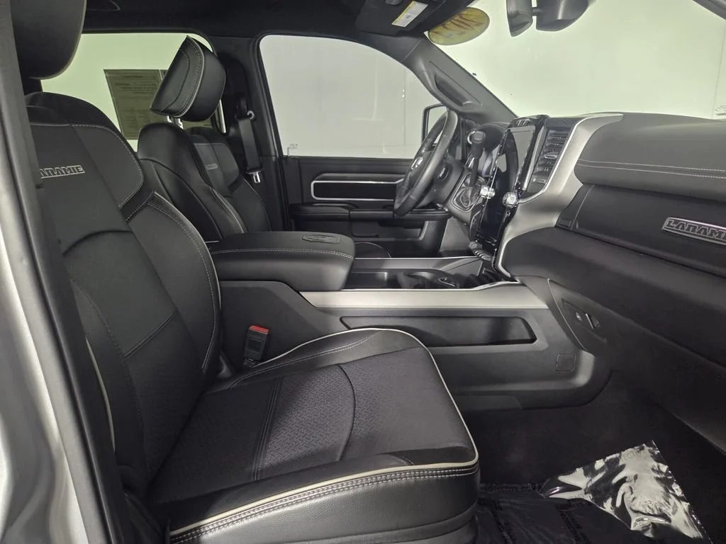 Used 2024 Billet Silver Metallic Clearcoat Ram Laramie image 32