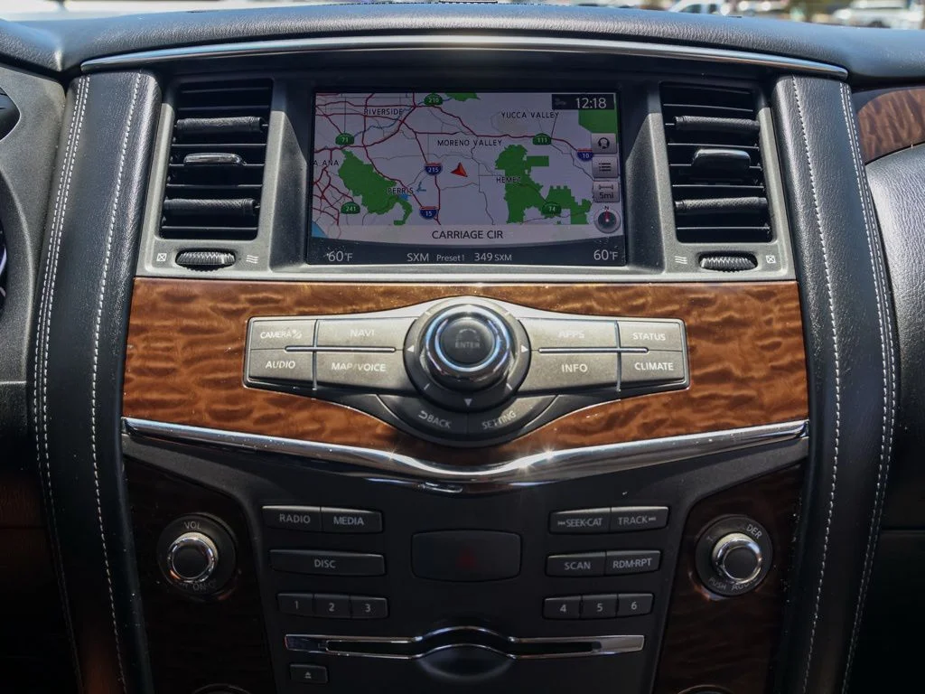 Used 2018 Brown Nissan SL image 26