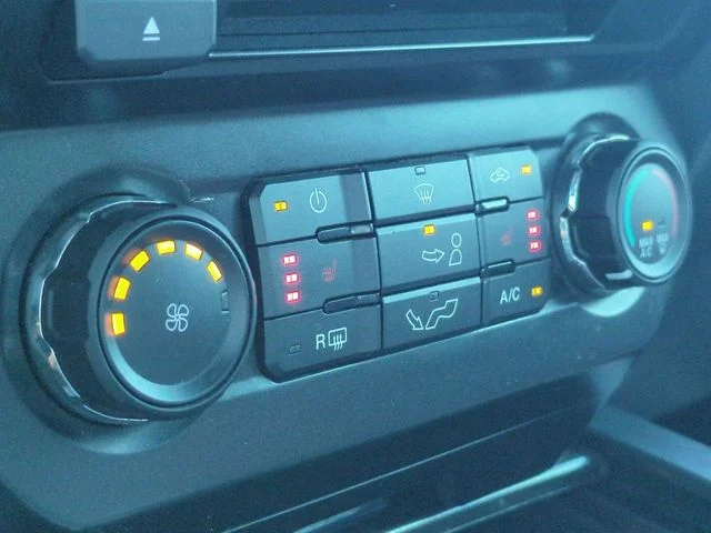Used 2016 Black Ford XLT image 23