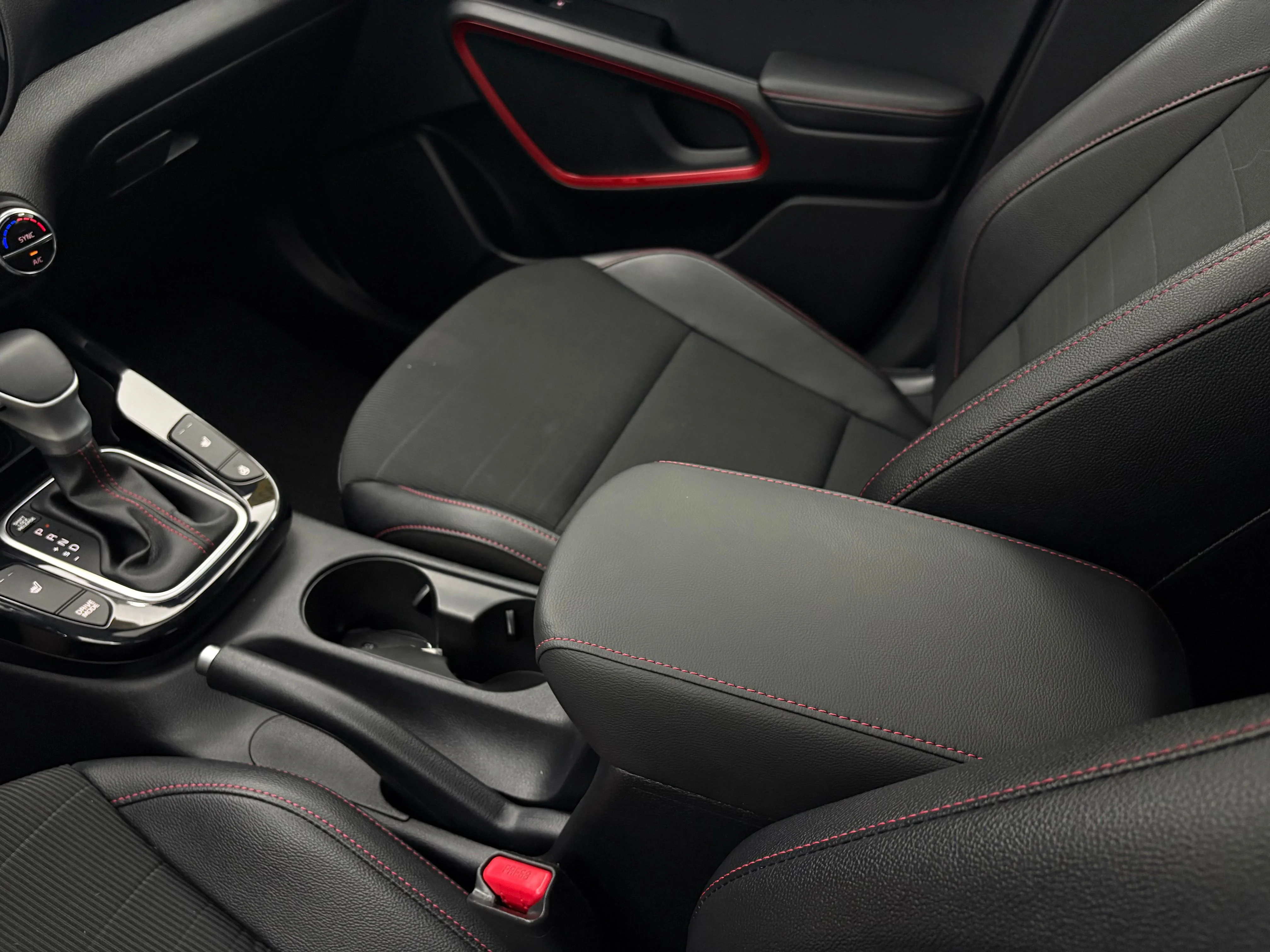 Used 2022 Inferno Red Kia Turbo image 27