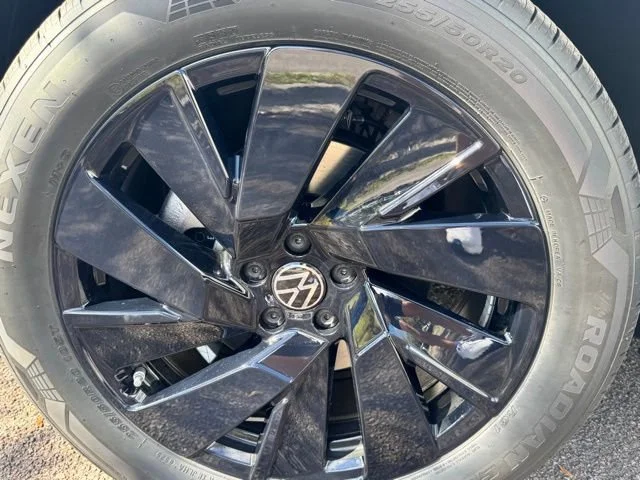 2026 Volkswagen Atlas SE w/Tech - Photo 23