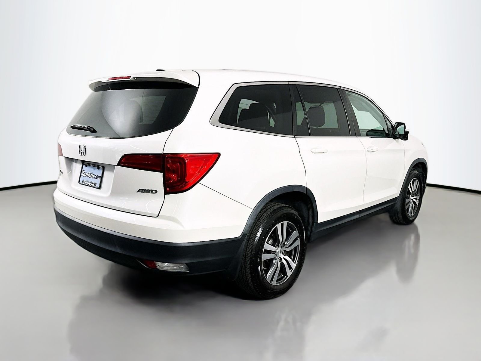 Used 2018 White Diamond Pearl Honda EX image 7