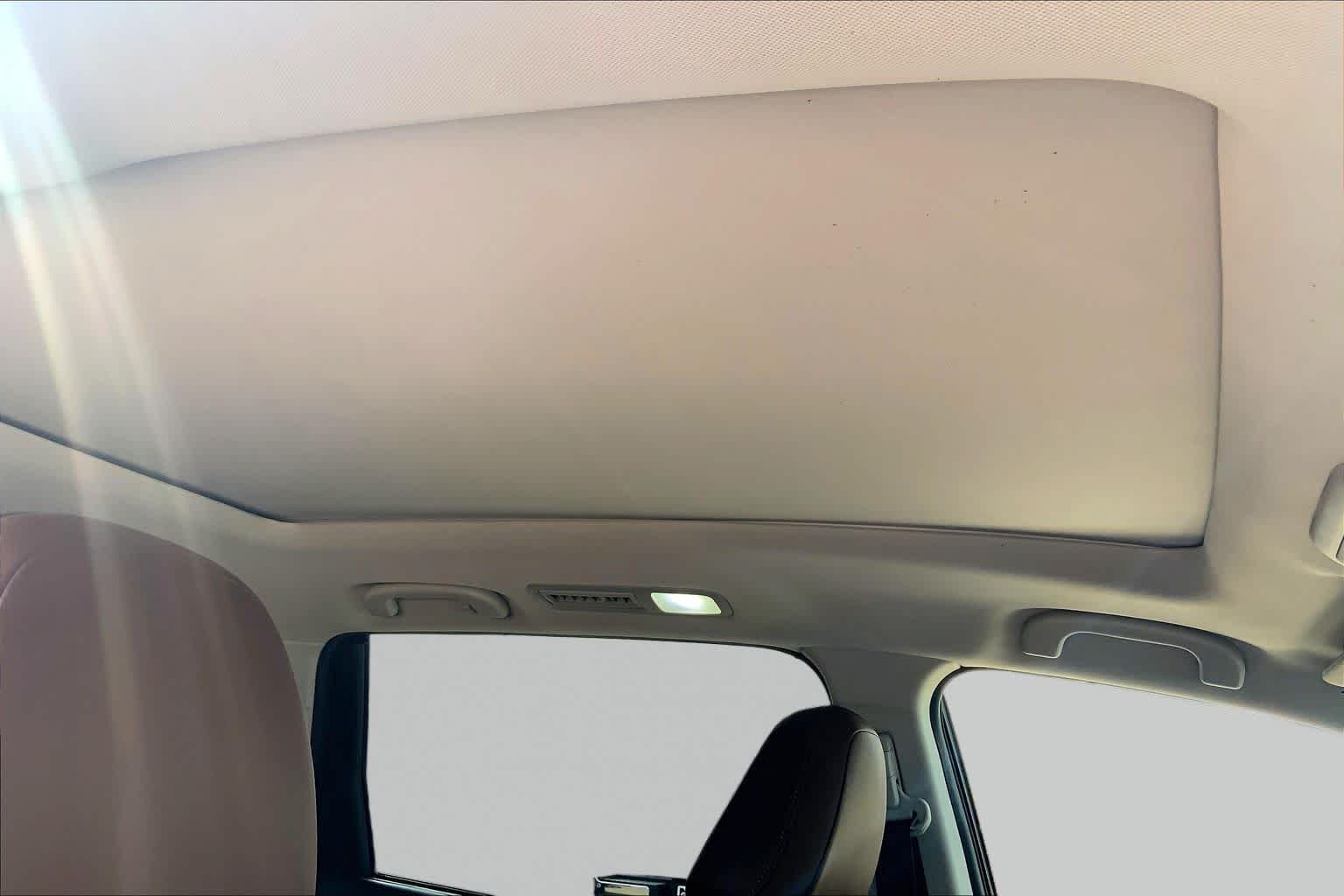 Used 2020 Crystal White Pearl Subaru Touring image 14