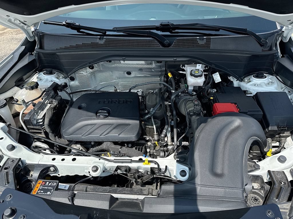 Used 2023 Summit White Chevrolet RS image 30