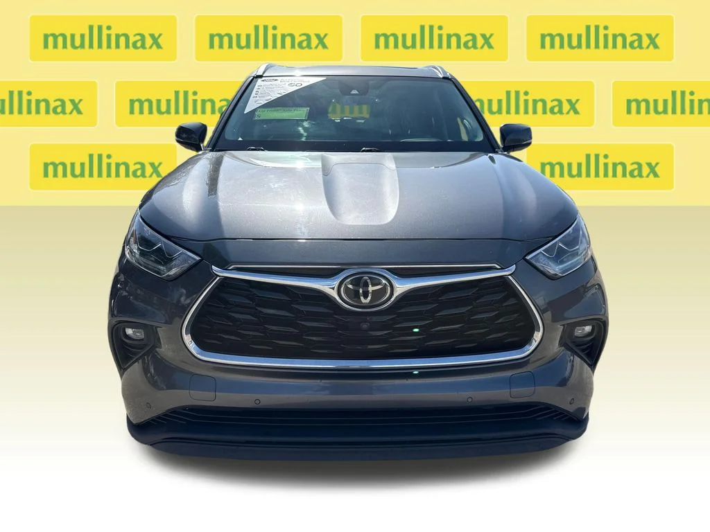 Used 2020 Gray Toyota Limited image 9