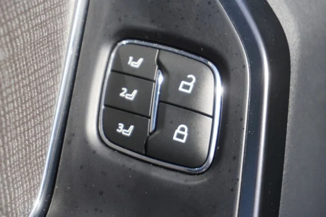 2023 Ford F-150 Platinum - Photo 16