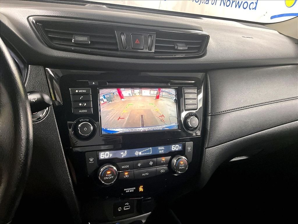 Used 2020 Blue Nissan SV image 18