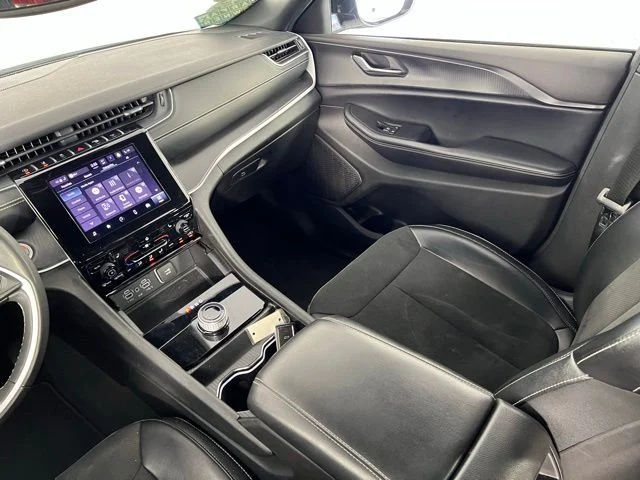 2024 Jeep Grand Cherokee Altitude - Photo 31