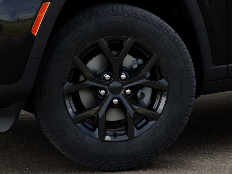 New 2026 Diamond Black Crystal Pearl-Coat Exterior Paint Jeep Altitude image 8