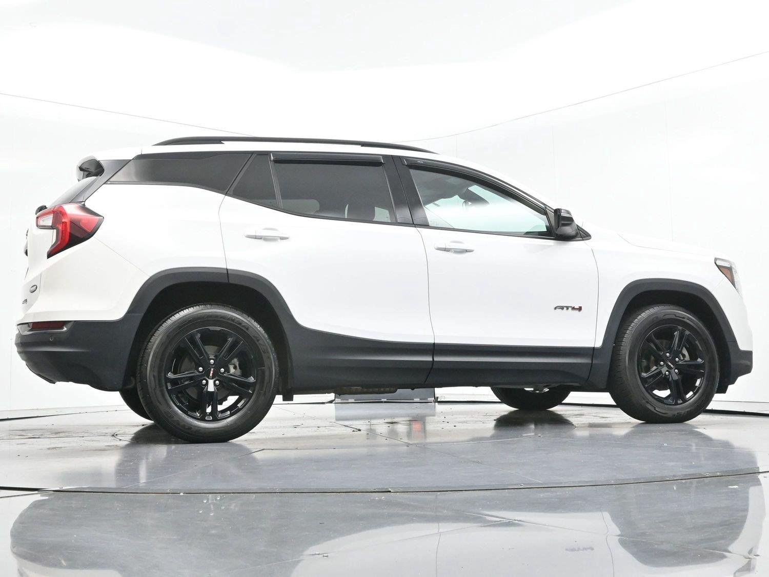 Used 2022 Summit White GMC AT4 image 58
