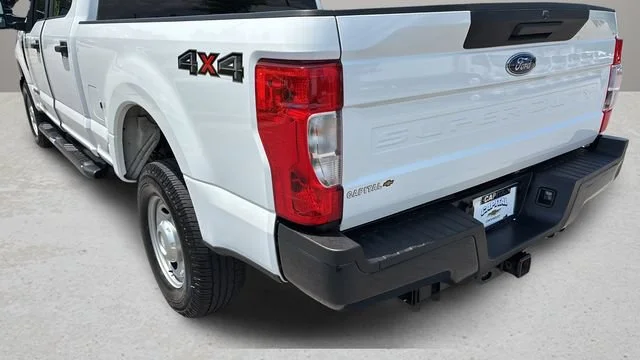 Used 2020 White Ford XL image 35
