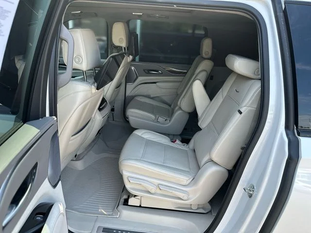 Used 2023 White Cadillac Sport Platinum image 24