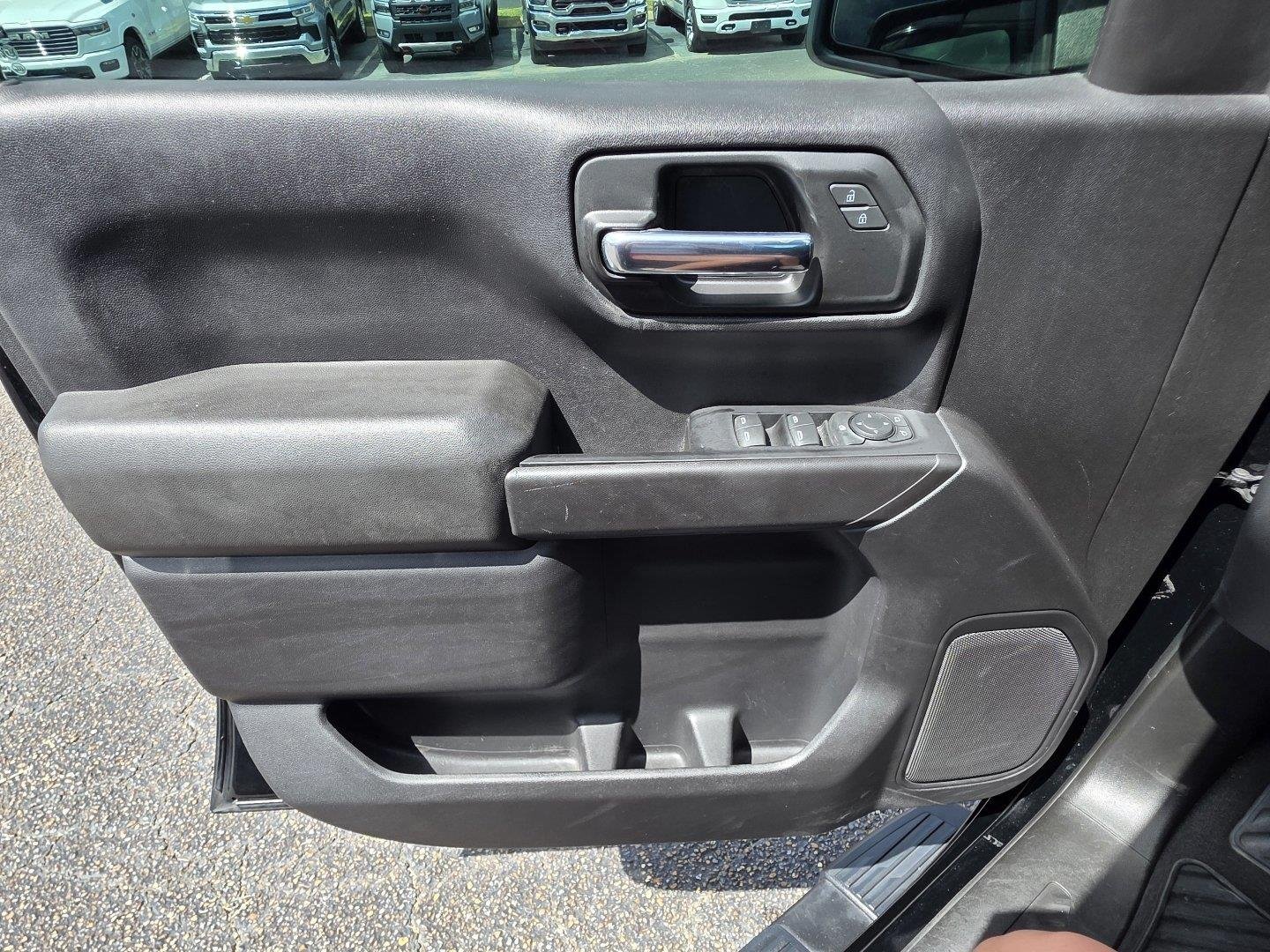 Used 2023 Black Chevrolet Custom image 25