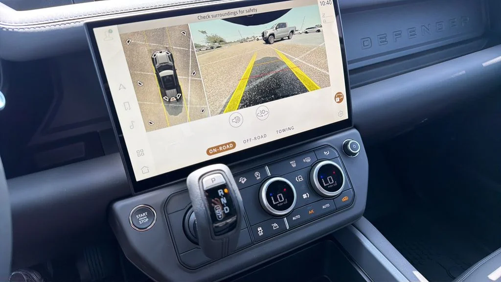 New 2026 Blue Land Rover X-Dynamic SE image 23