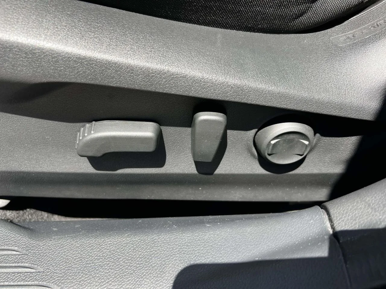 Used 2024 Ice Silver Metallic Subaru Premium image 25