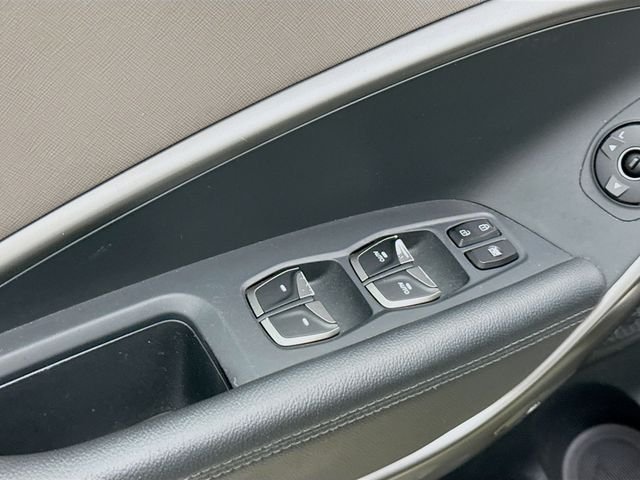 Used 2018 Black Hyundai Limited Ultimate image 19