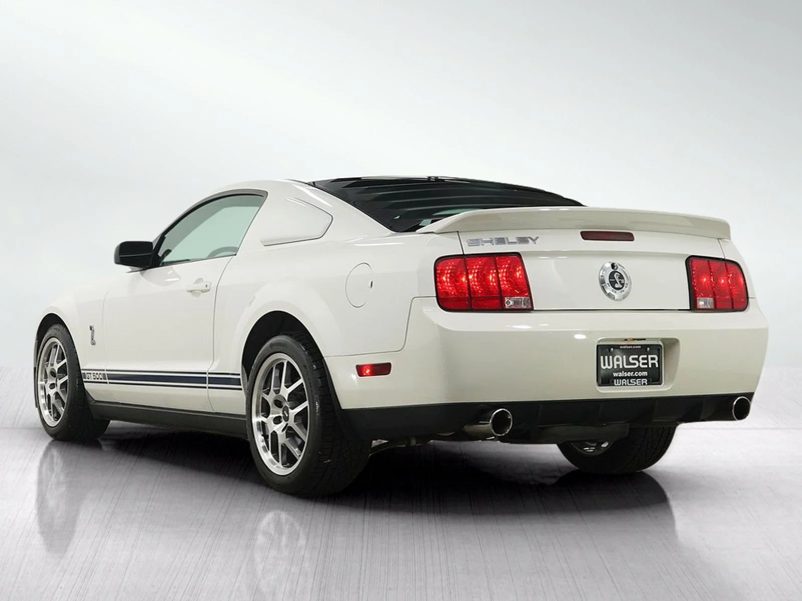Used 2009  Ford Shelby GT500 image 3