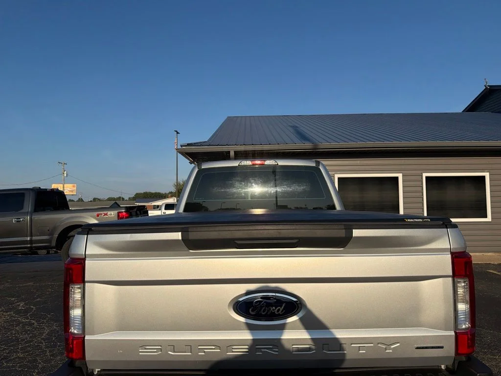 Used 2017 Silver Ford XL image 5