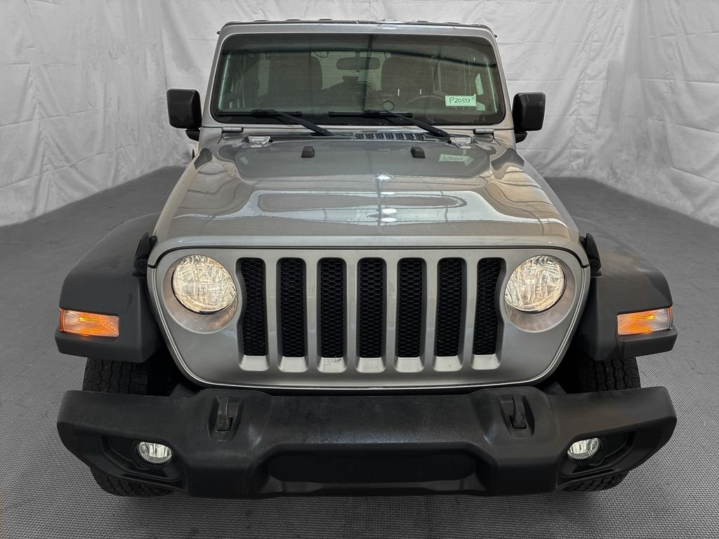 Used 2018 Billet Silver Metallic Clearcoat Jeep Unlimited Sport S image 2