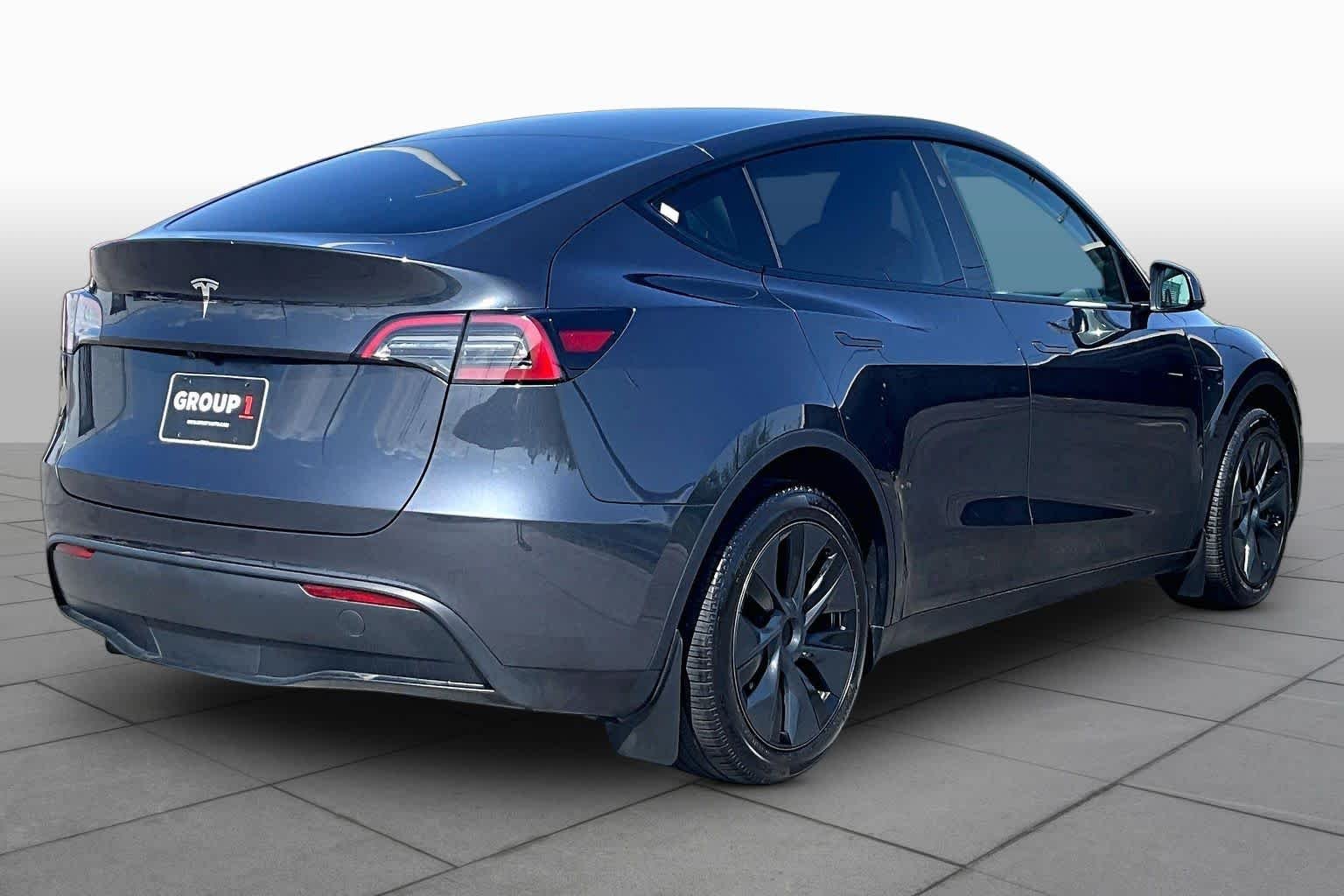 Used 2025 Stealth Grey Tesla Long Range image 11