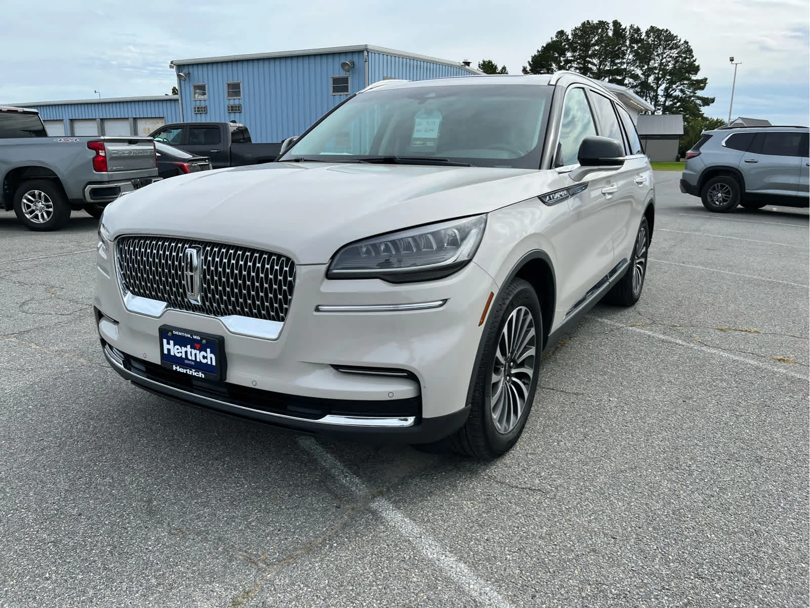 2023 Lincoln Aviator Standard