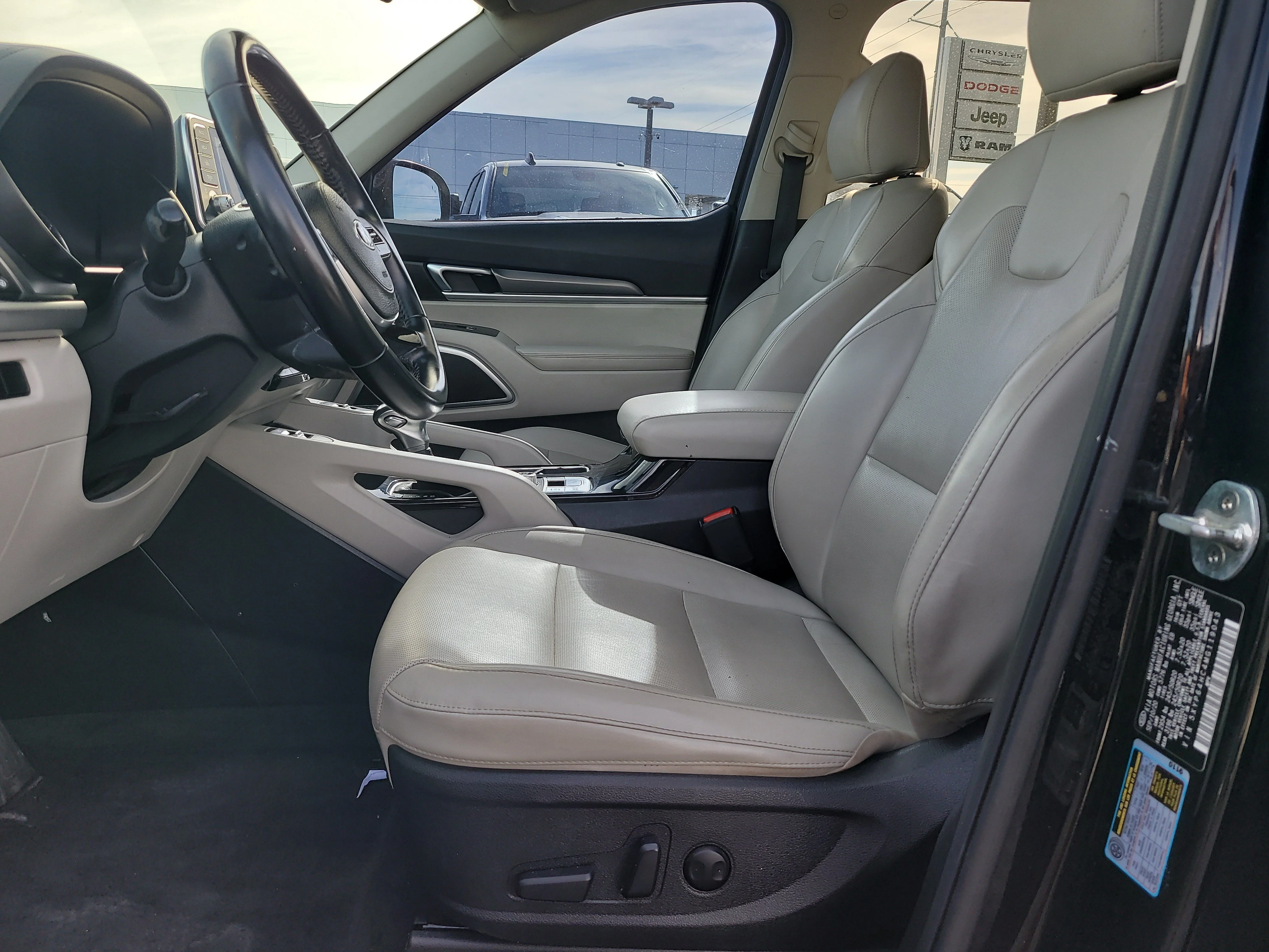 Used 2021 Ebony Black Kia S image 18