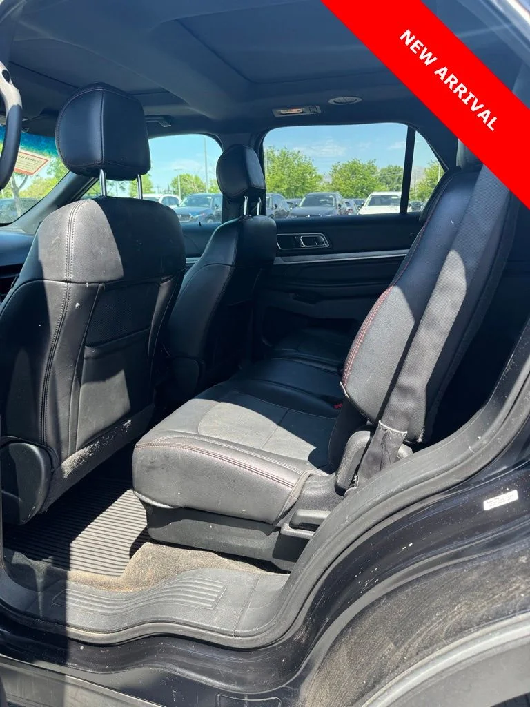 Used 2016 Black Ford Sport image 10