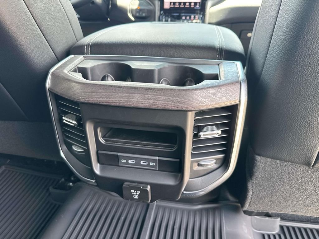New 2026 Diamond Black Crystal Pearl-Coat Exterior Paint RAM Laramie image 29