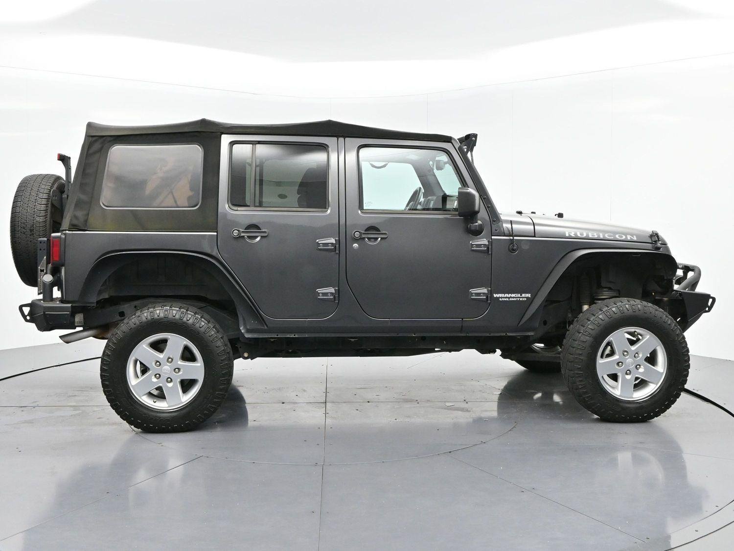 Used 2017 Granite Crystal Metallic Clearcoat Jeep Rubicon image 8