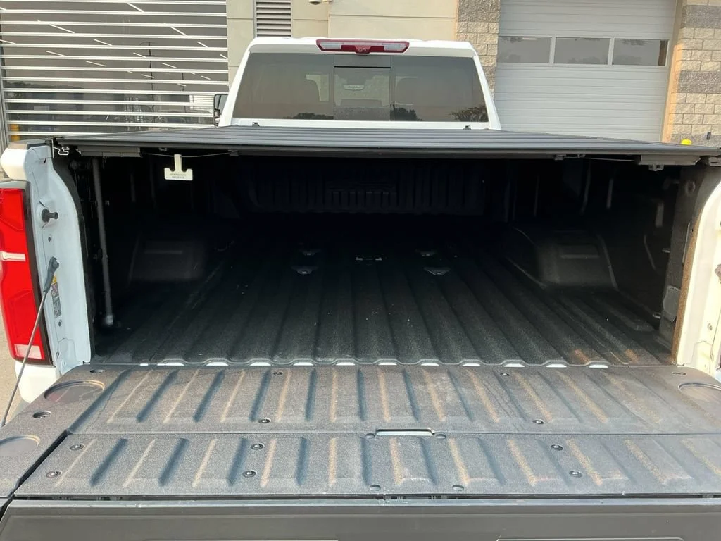Used 2024 Summit White Chevrolet High Country image 23