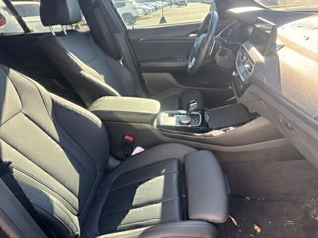 Used 2024 Gray BMW sDrive30i image 25