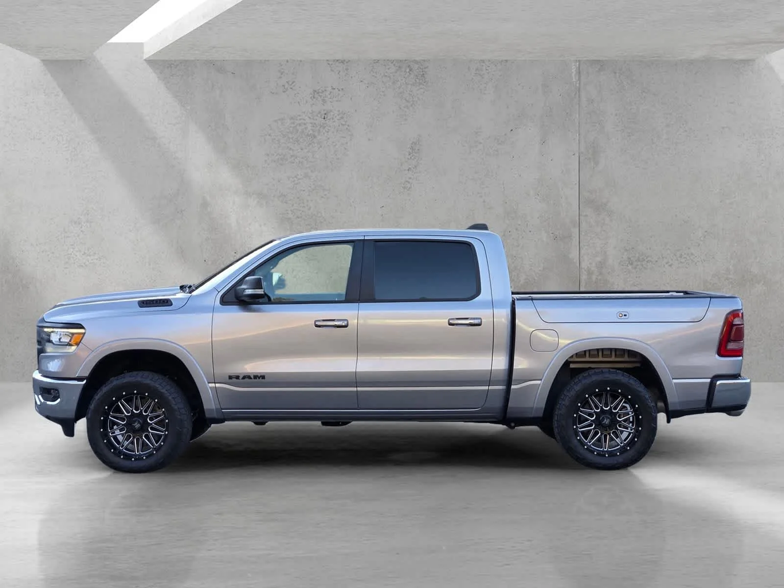 2022 RAM Ram 1500 Pickup Laramie - Photo 7
