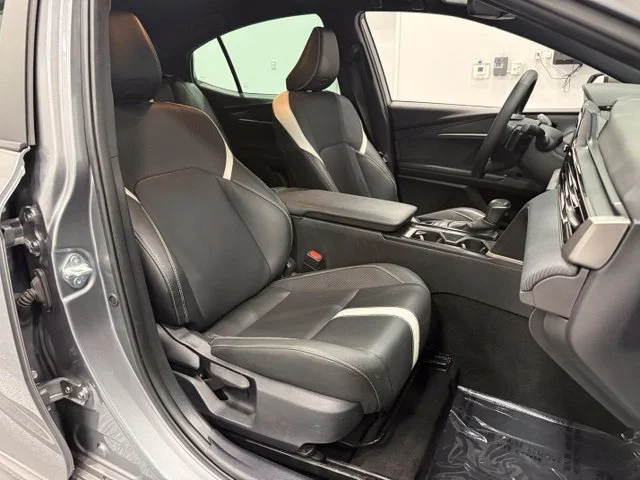 Used 2025  Toyota SE image 35