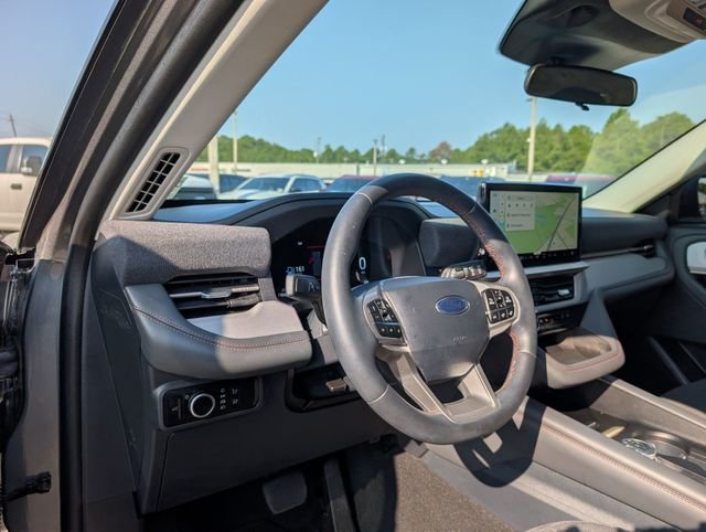 Used 2025 Gray Ford Active image 32