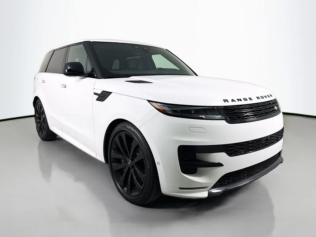 Certified Used 2025 White Land Rover Dynamic SE image 3