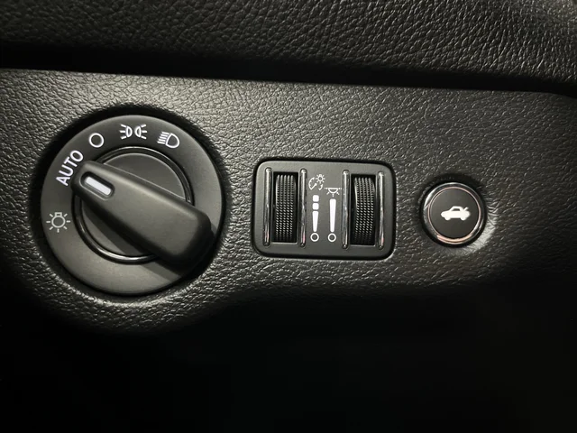 2023 Dodge Challenger SRT - Photo 21