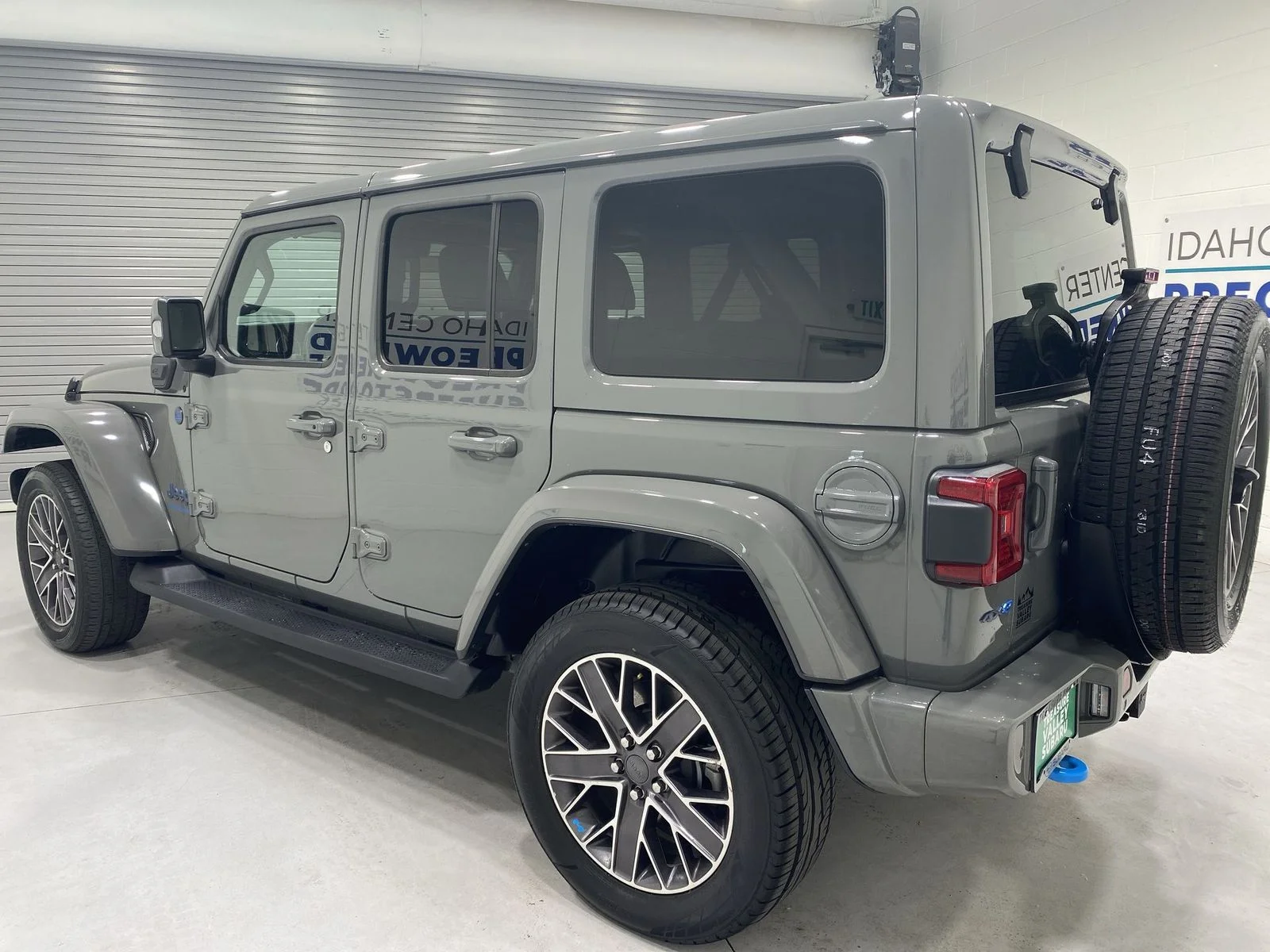 Used 2023 Gray Jeep Sahara 4xe image 6