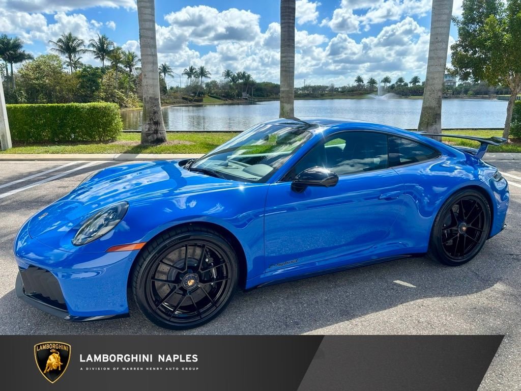 2025 Porsche 911 GTS