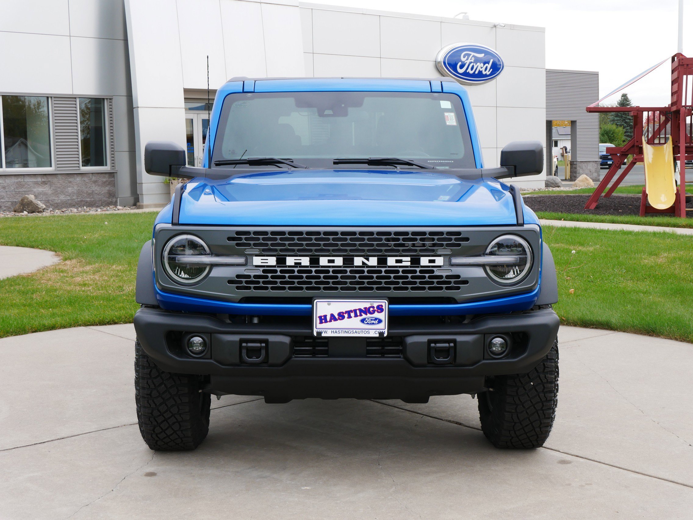 New 2025 Velocity Blue Metallic Ford Badlands® image 5