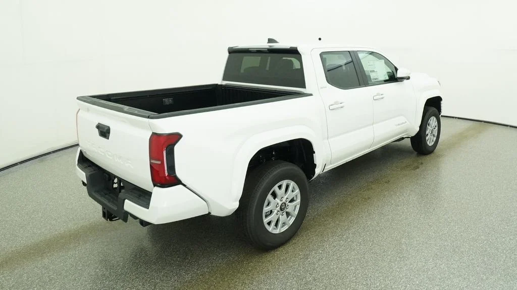 New 2026 Ice Cap Toyota SR5 image 44