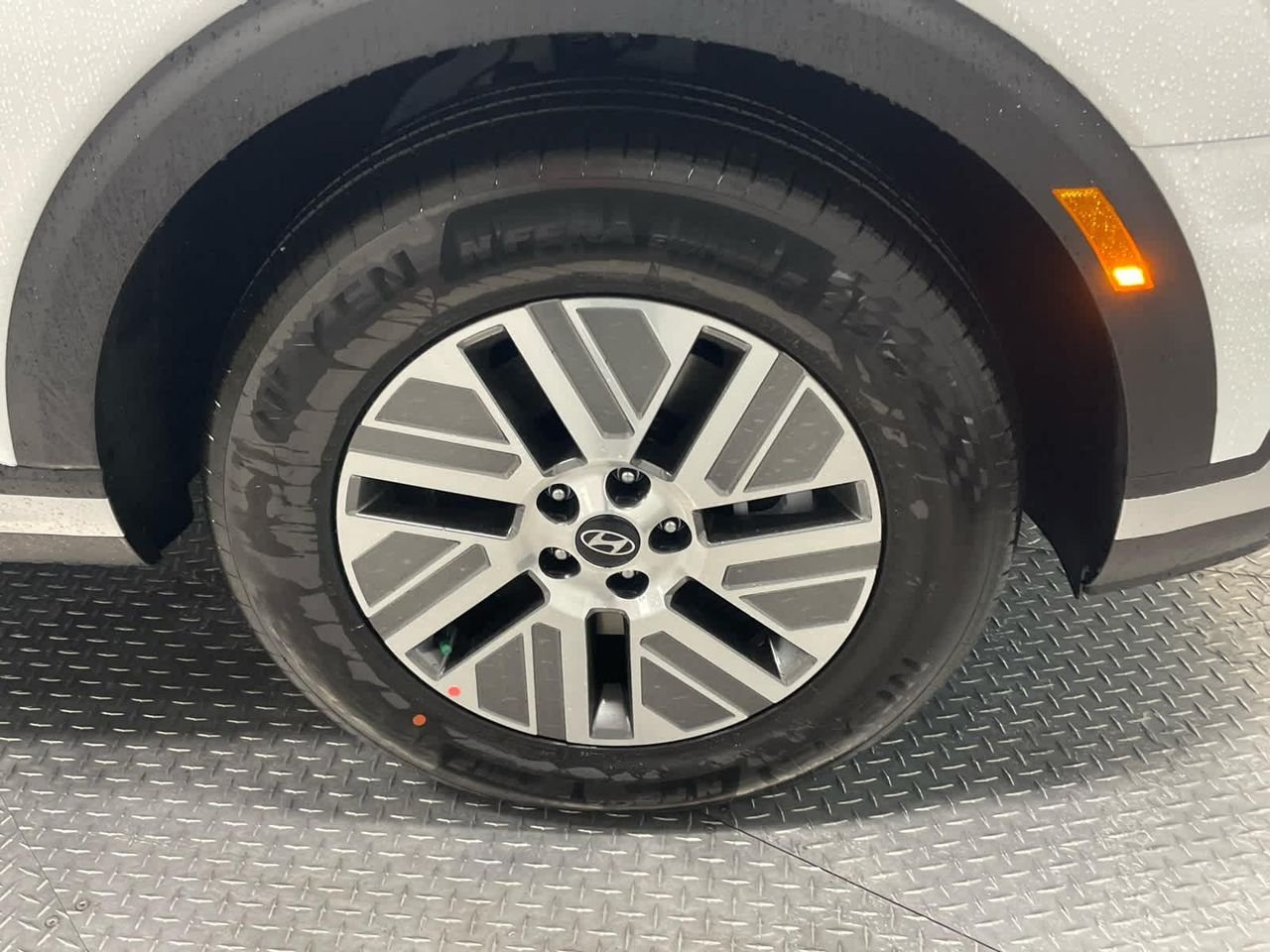 New 2026 Creamy White Pearl Hyundai SEL 7P image 19