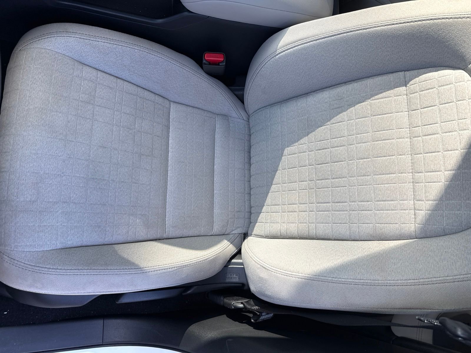 Used 2023 White Honda LX image 6