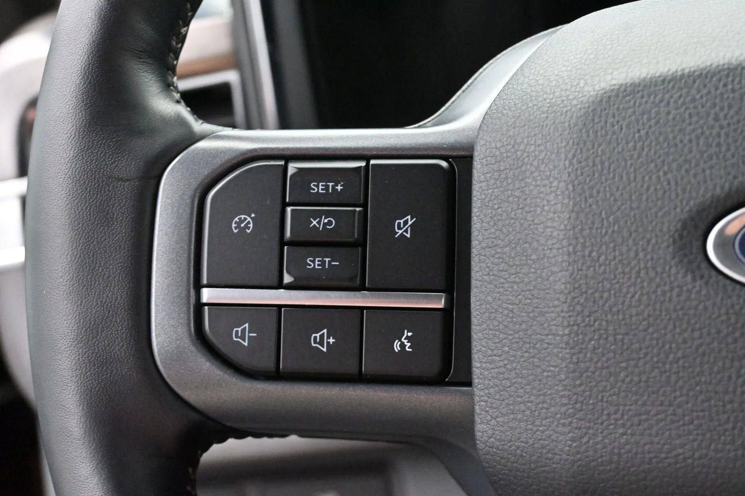 Used 2024 Agate Black Ford LARIAT image 16