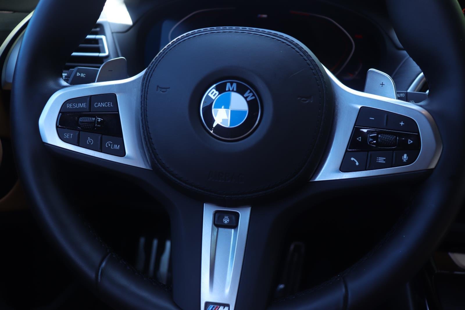 Used 2022 Carbon Black Metallic BMW xDrive30i image 29