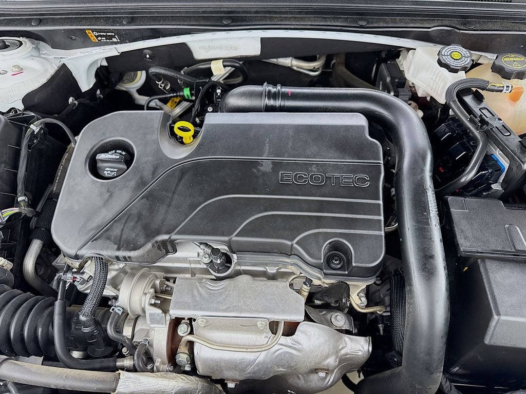 Used 2024 Summit White Chevrolet LT image 38
