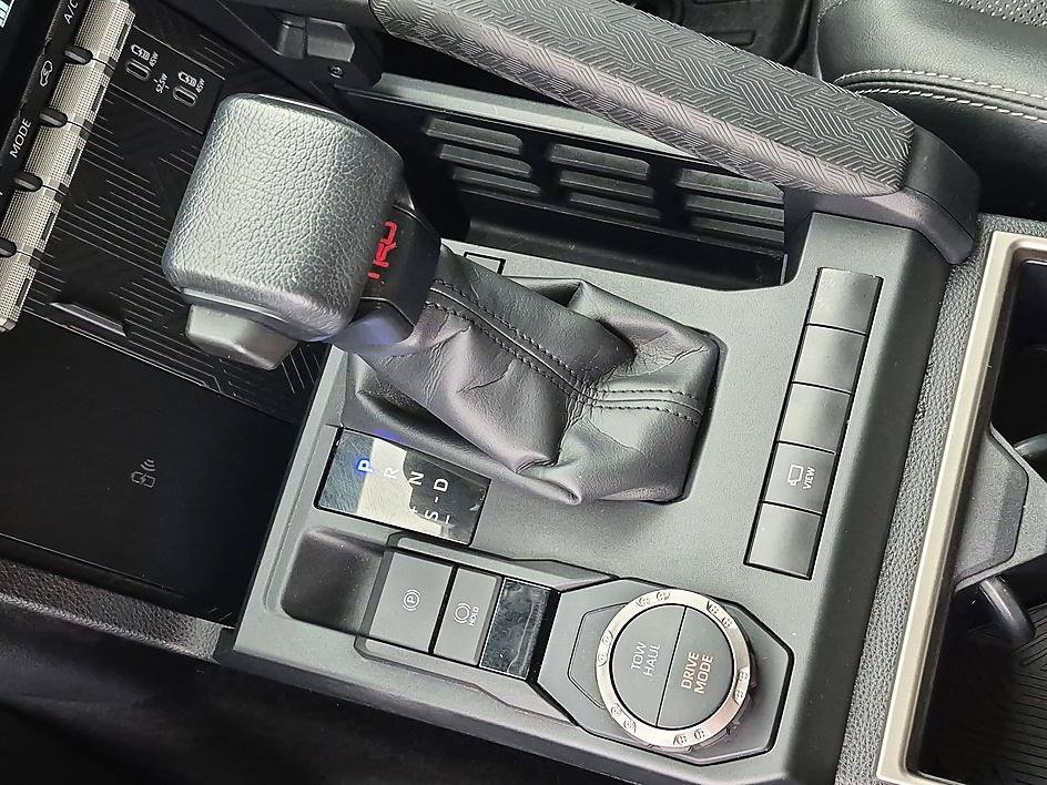 Used 2025 Cutting Edge Toyota SR5 image 26