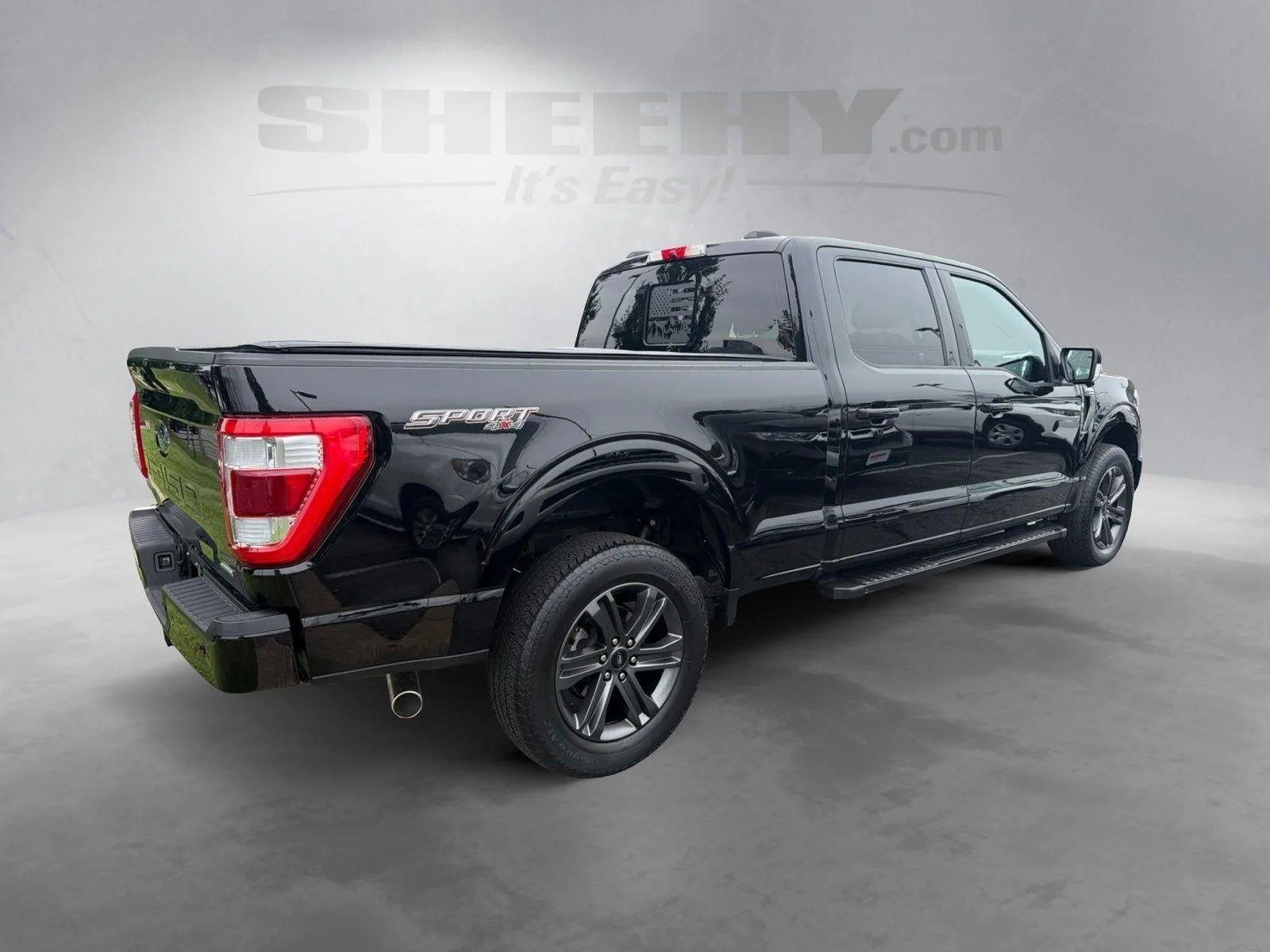 Used 2023 Agate Black Metallic Ford LARIAT image 12